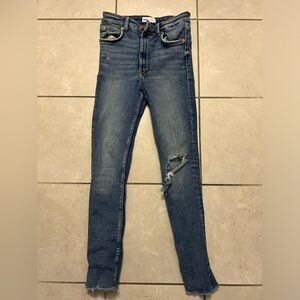 Zara Distressed Jeans Size 6